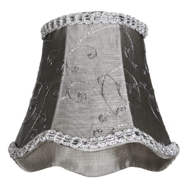 Kruunuvarjostin jonka materiaalina on vuoritettu kangas. Varjostimen väri on harmaa ja siinä on ornamentti kuvioita.