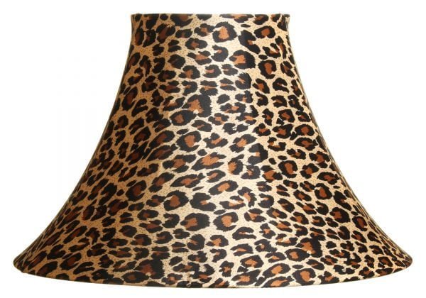 Jessica-40 on lampunvarjostin jossa on leopardikuosi. Varjostin on materiaaliltaan vuoritettua kangasta.