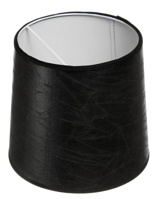 Yksivärinen lampunvarjostin jonka väri on musta. Varjostin on materiaaliltaan laminoitua kangasta.