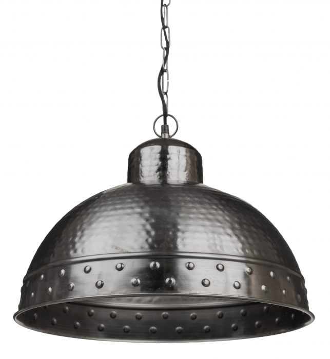Riippuva kattovalaisin. Valaisin on metallinen ja väriltään teräs . Alareunassa koristeena pallon muotoisia kohokuvioita.
