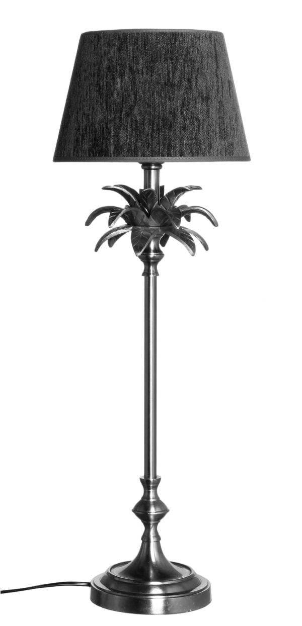 Palmun muotoinen metallinen lampunjalka jonka väri on antiikki messinki. Varjostin on väriltään musta.