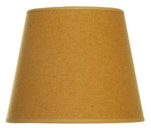 Yksivärinen lampunvarjostin jonka väri on keltainen. Varjostin on materiaaliltaan laminoitua kangasta.