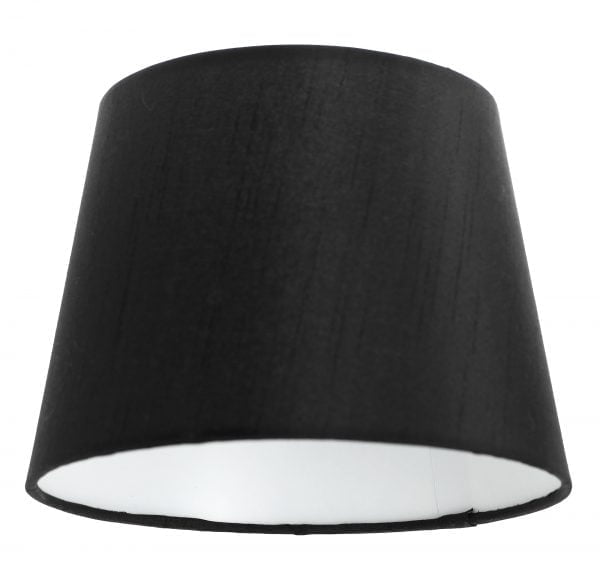 Yksivärinen lampunvarjostin jonka väri on musta. Varjostin on materiaaliltaan laminoitua kangasta.